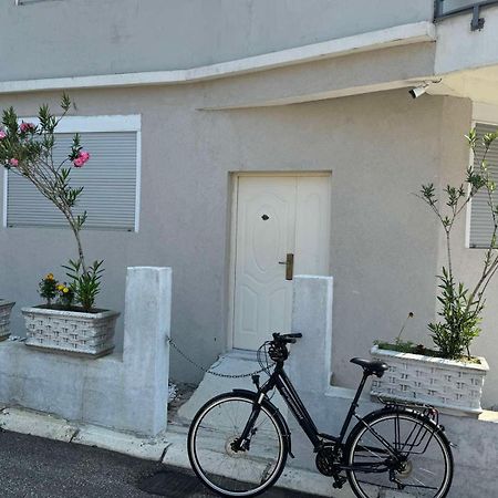 Cozy Corner Apartment Gjakova ภายนอก รูปภาพ